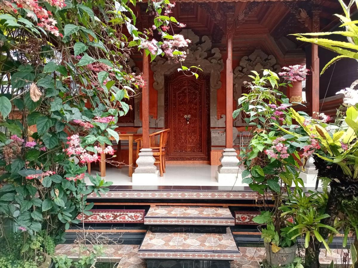 Nyoman House *
